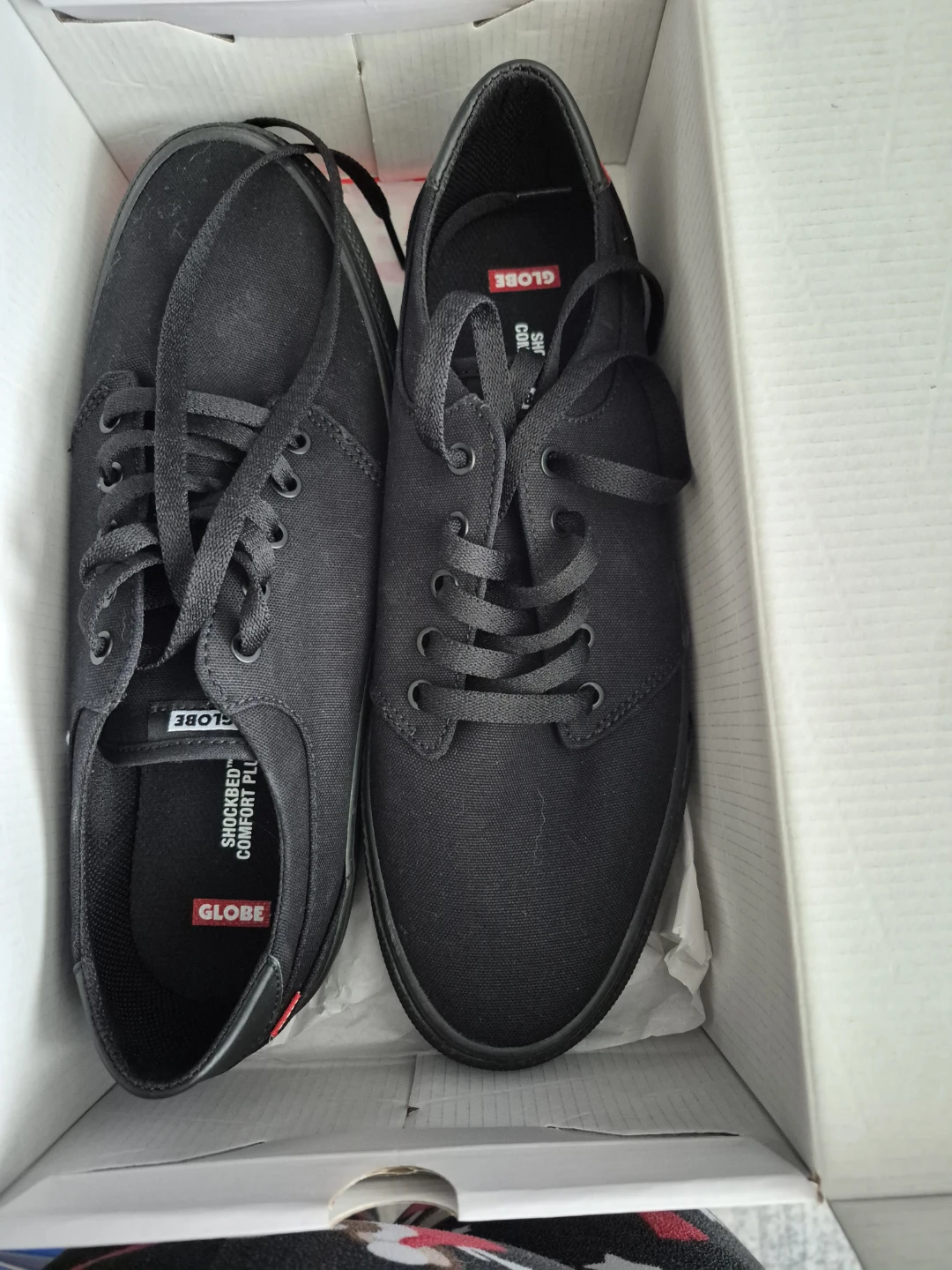 Globe - black goodstock runners / men's size 12