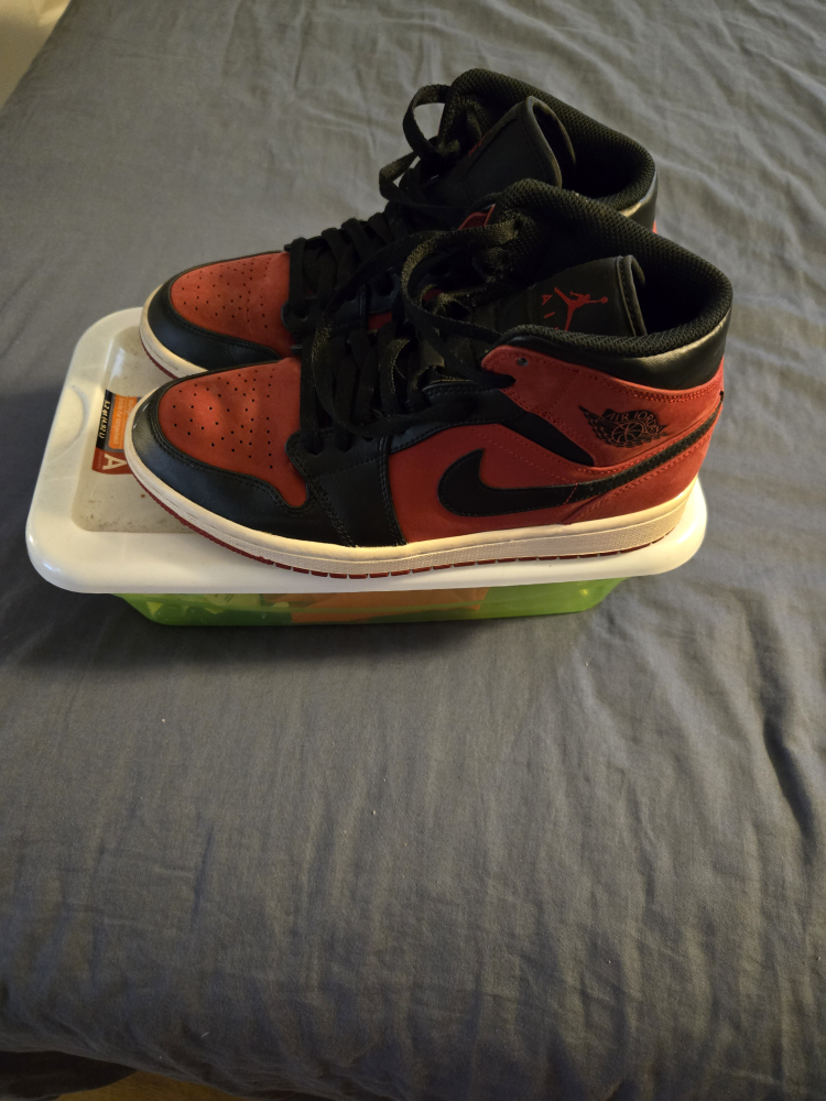 Air Jordan 1 Mid Shoes
