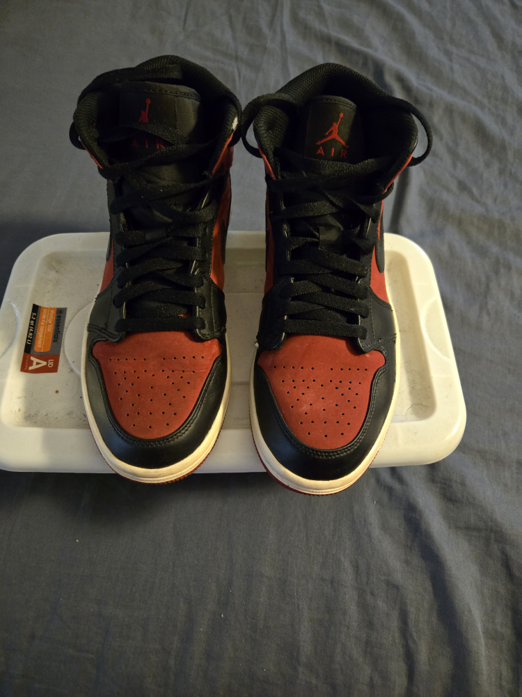 Air Jordan 1 Mid Shoes - photo 2