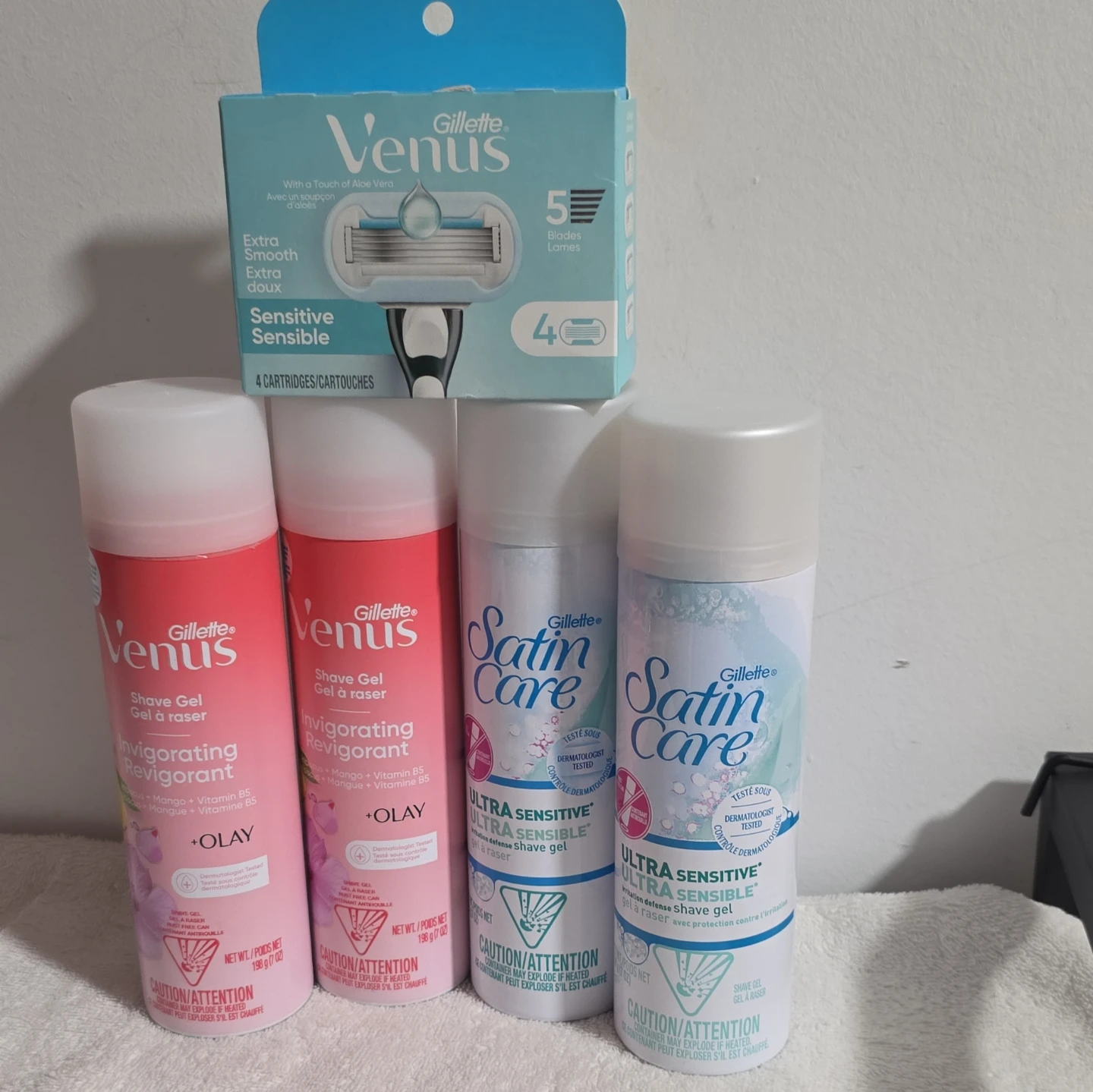 Gillette Venus Sensitive Razor and Shave Gels