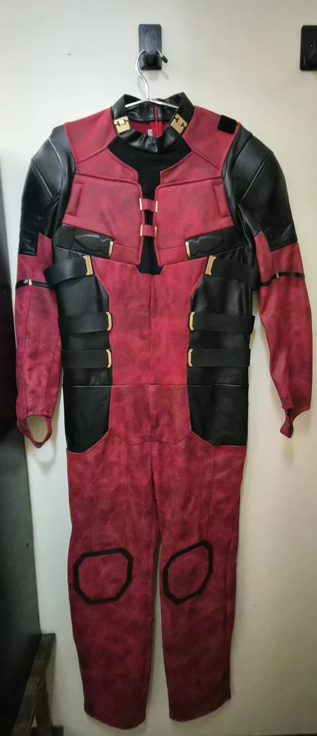 Deadpool Full Costume w/ Accessories