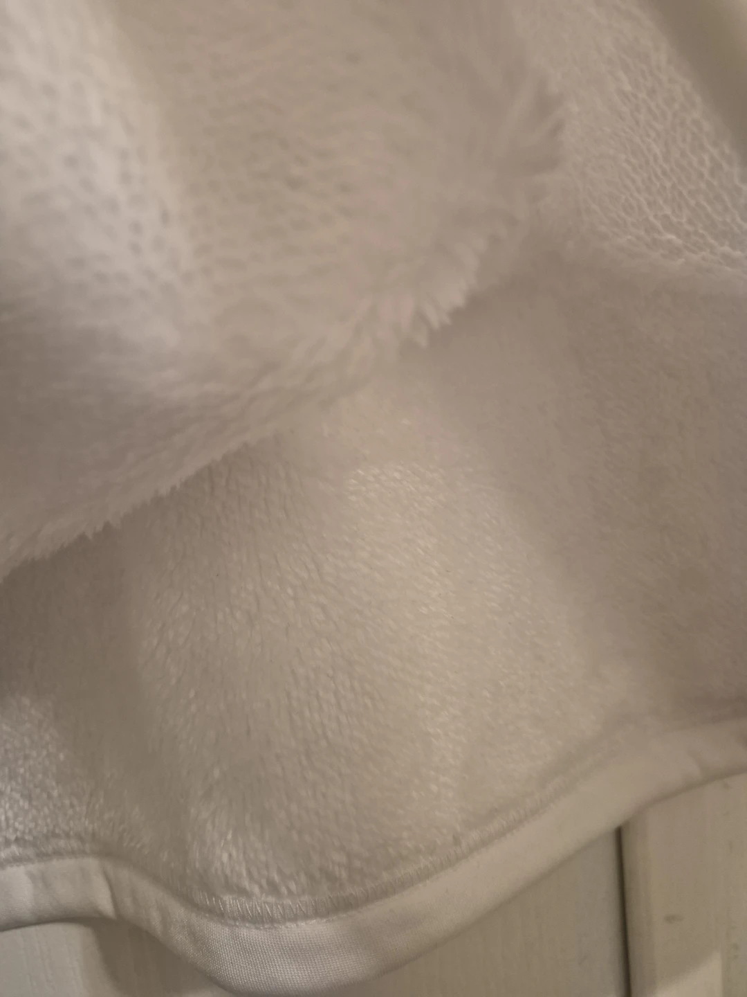 White Crewneck Sweatshirt - photo 3
