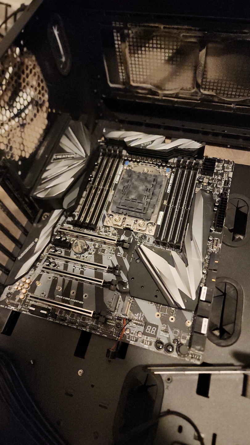 MSI MEG X399 AMD THREADRIPPER Gaming/Workstation Motherboard - photo 4