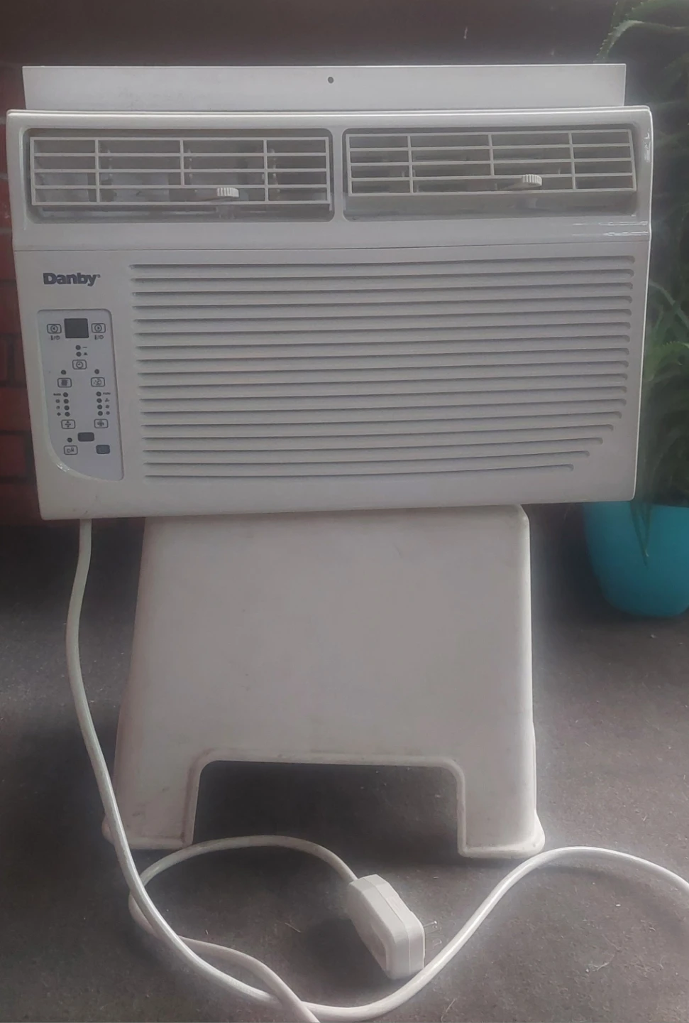 Danby Window Air Conditioner - photo 5