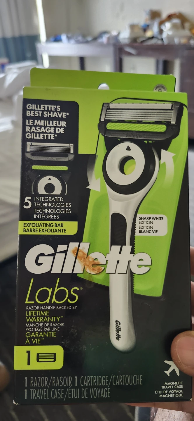 Gillette Labs Razor with Exfoliating Bar and Travel Case