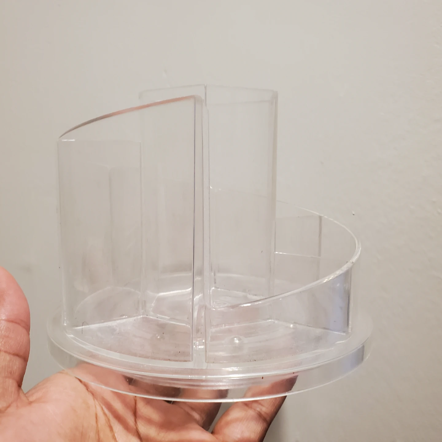 Rotating make up brush holder - photo 4
