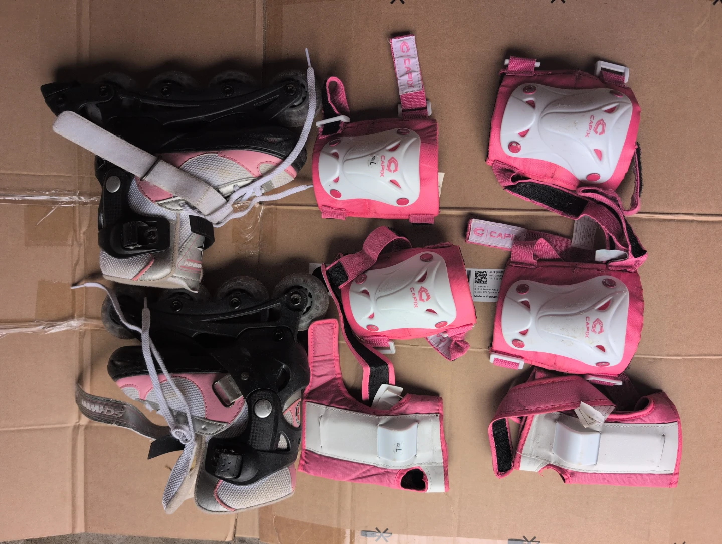 Adjustable Roller Skates and Protective Gear Set