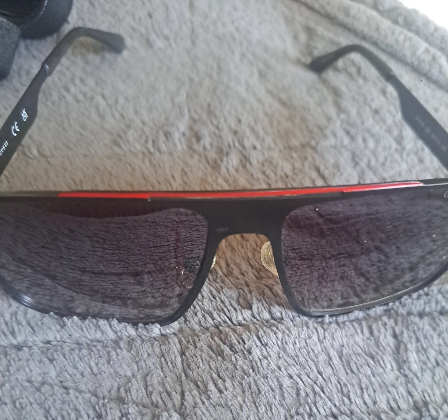 Guess mens aviator sunglasses - FREE