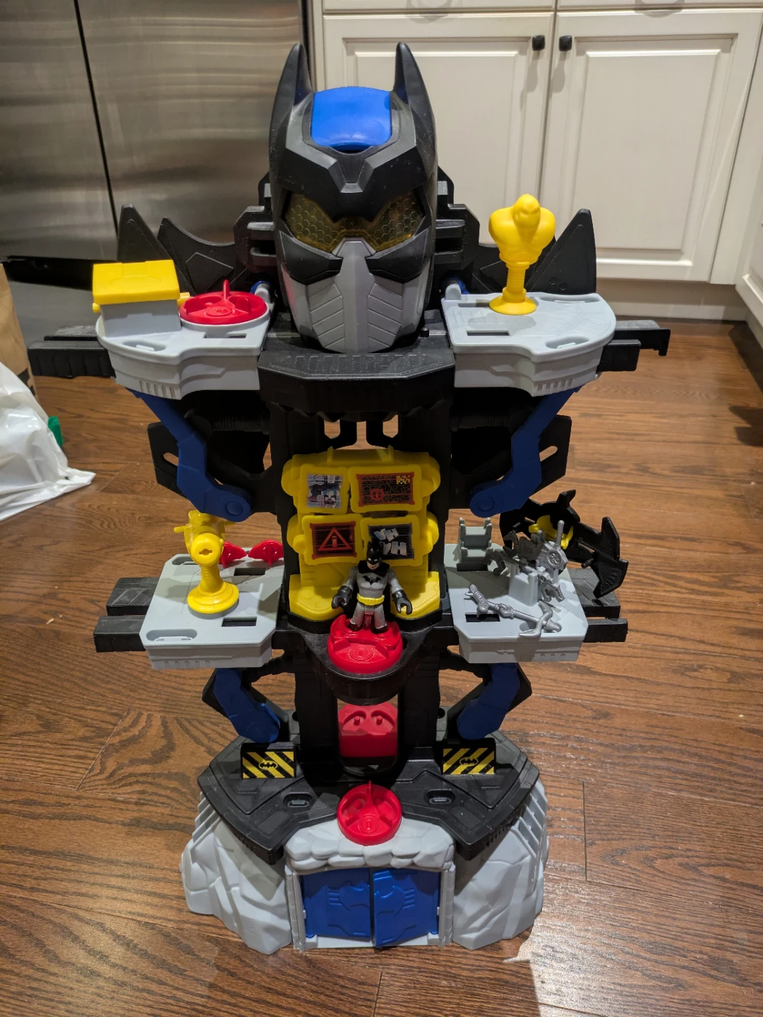 DC Super Friends Transforming Batcave Batman - photo 3