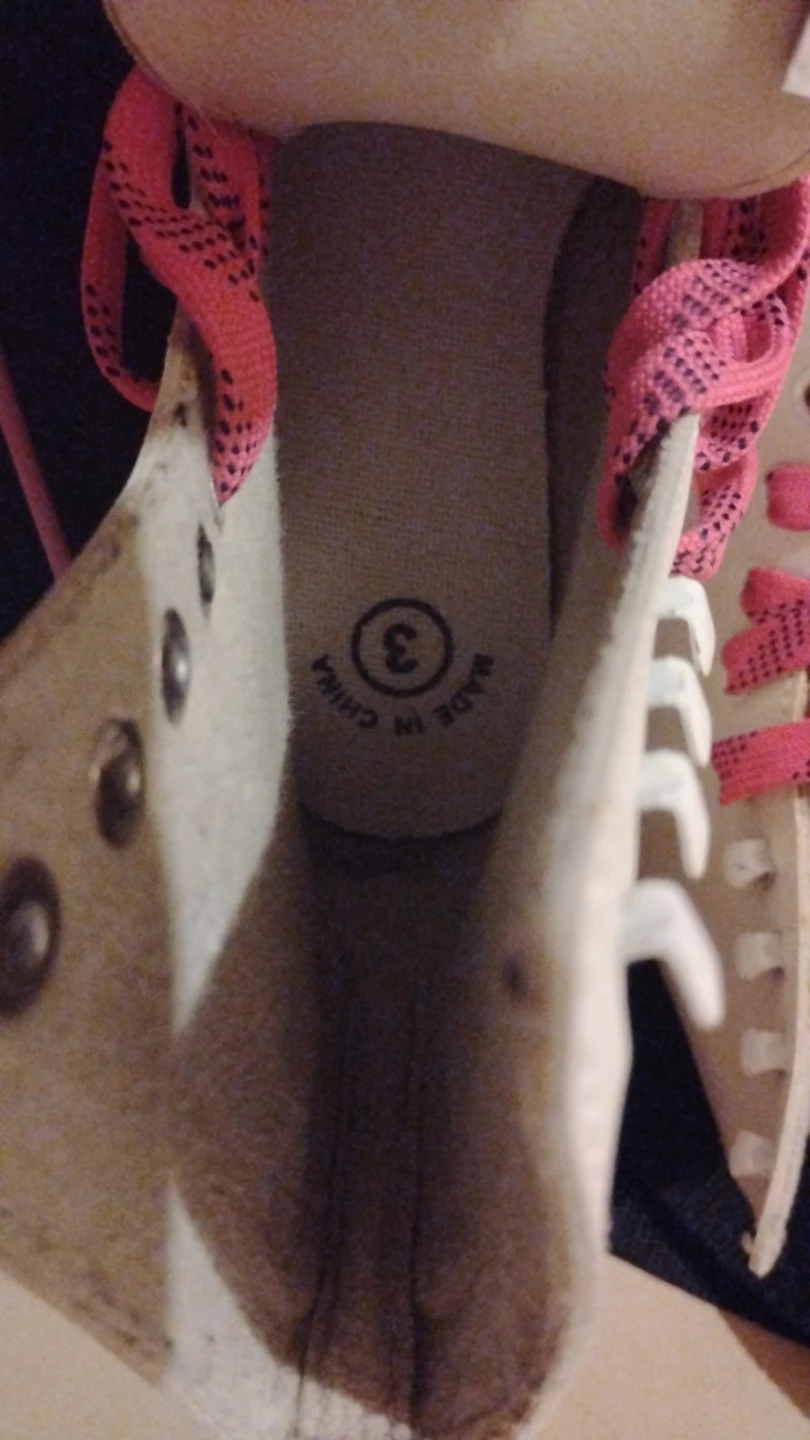 CCM Figure Skates with Bag - Size 3 - photo 3