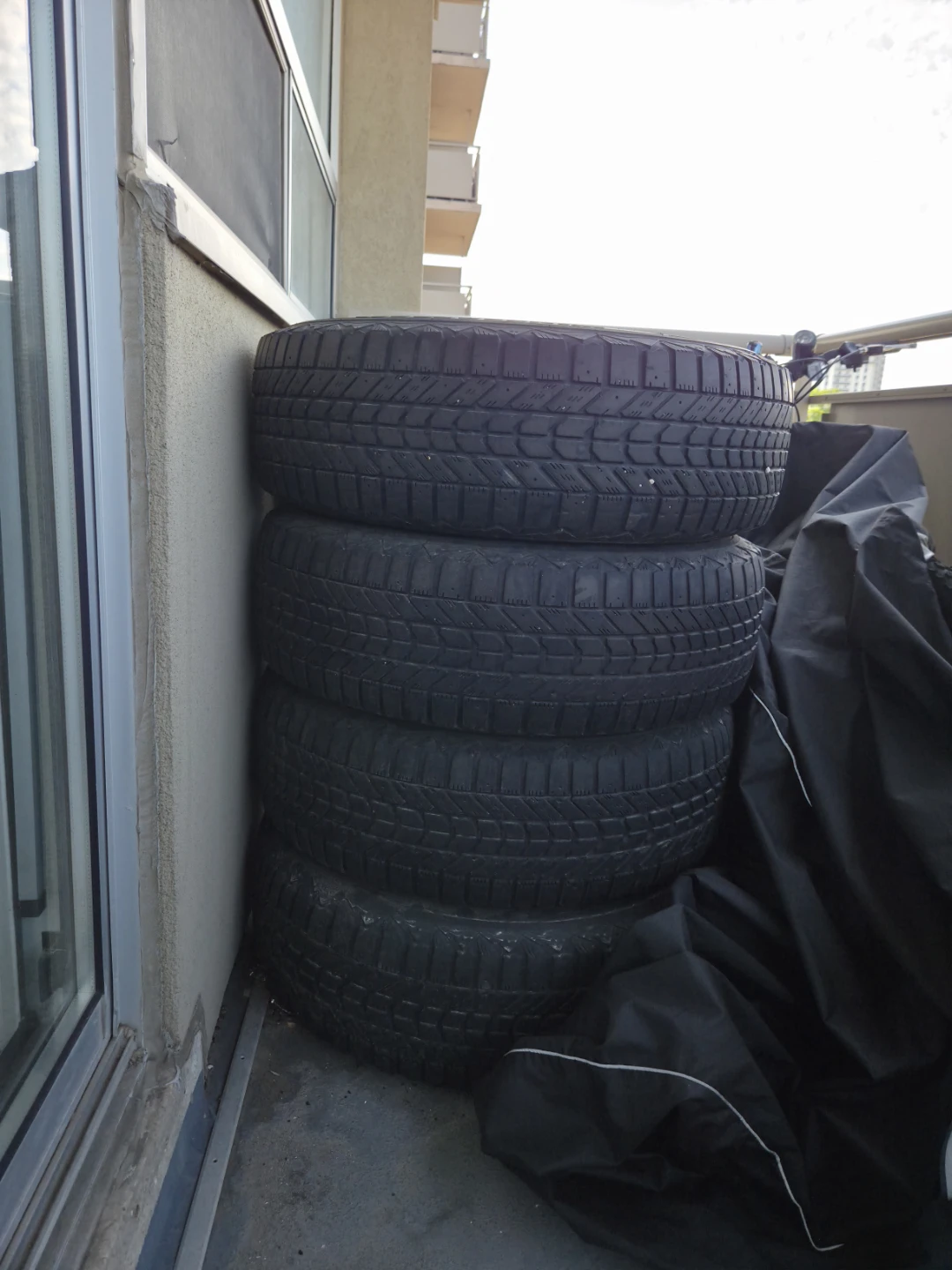 Car tires and rims - photo 2