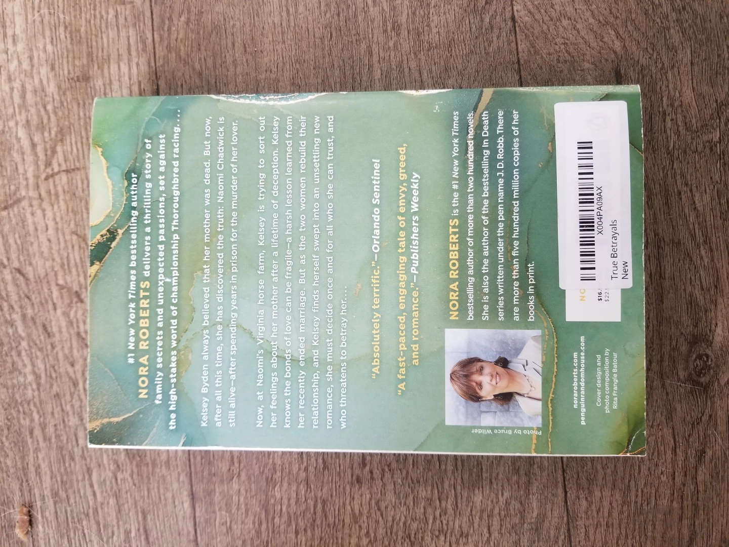 Nora Roberts True Betrayals Paperback Brand New - photo 2