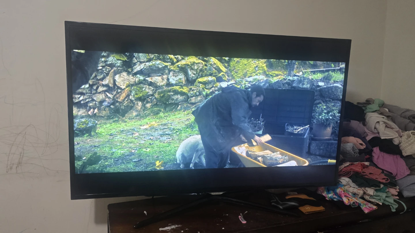 Samsung 50" Smart TV