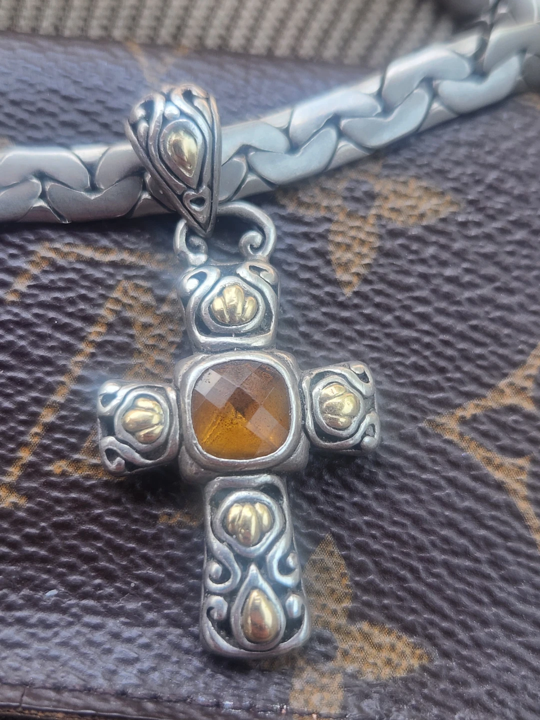 Samuel Benham 925 and 18k cross pendant with sterling chain