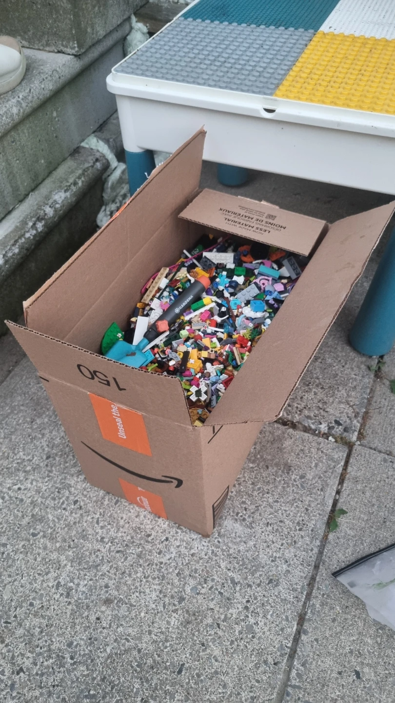 LEGO Building Table with Box of Bricks - photo 4