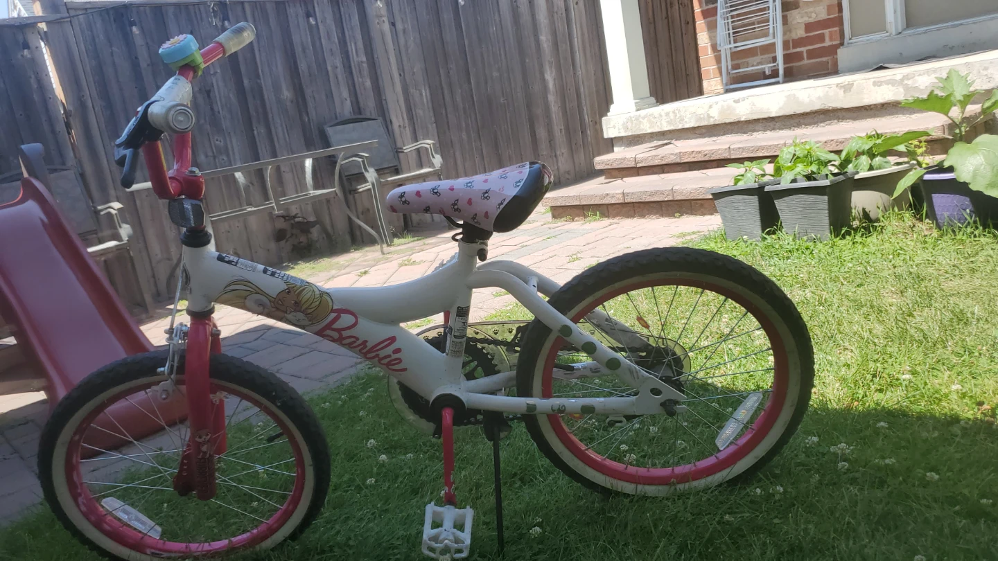 18" Dynacraft Barbie Girls' BMX-Style Bike - photo 2