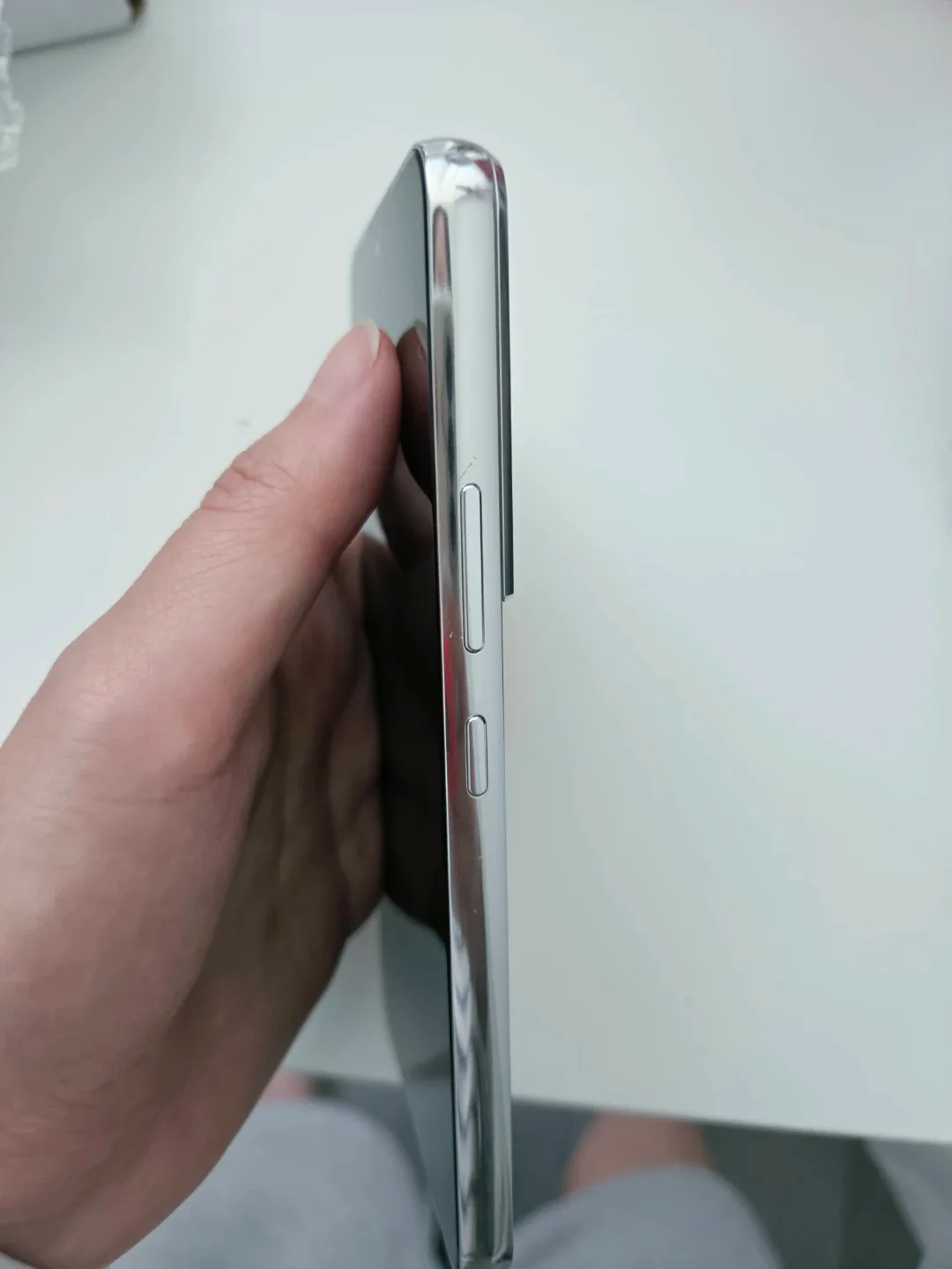 Samsung Galaxy S22 Cell Phone UNLOCKED - photo 4
