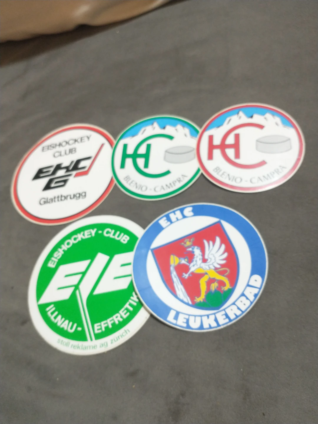 Cool! 25 Swiss Hockey Club Stickers lot #2 - photo 2