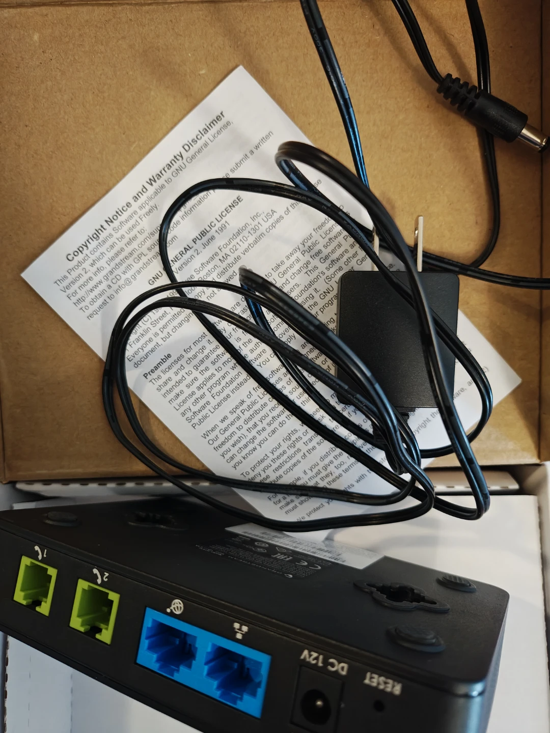 Grandstream Network Switch / VOIP phone modem - photo 2
