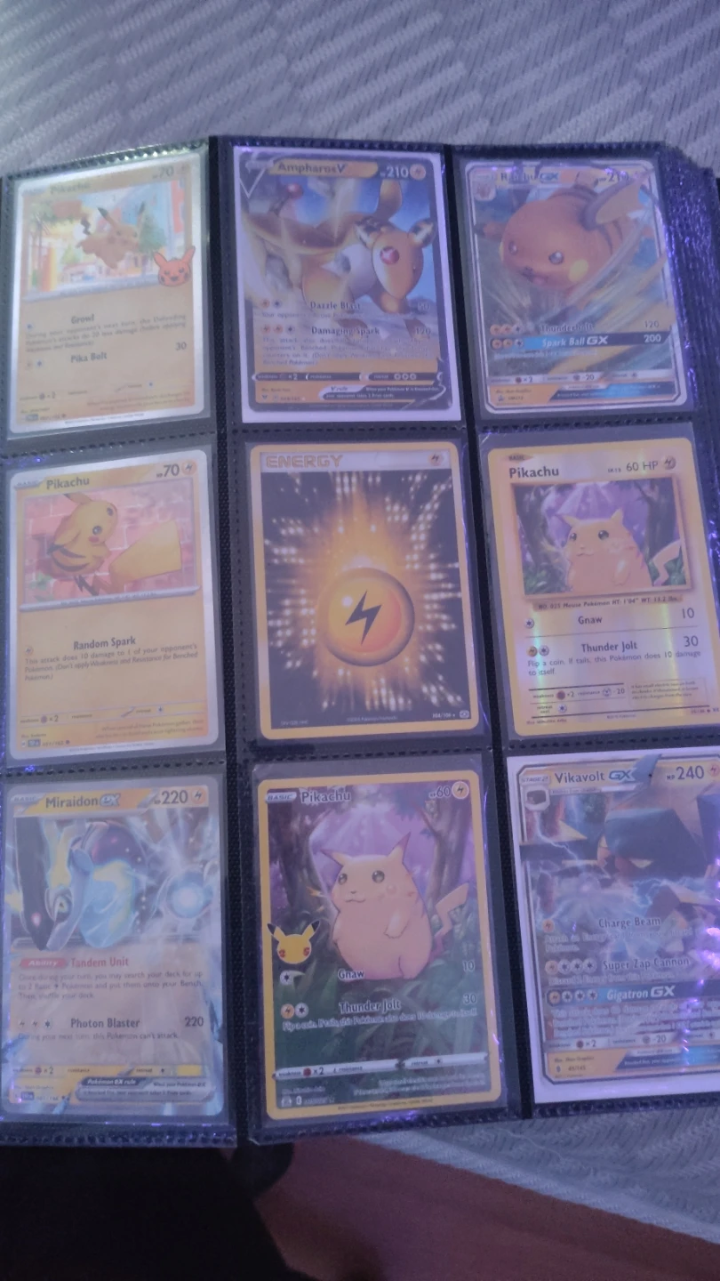 Pokemon binder worth 600$have more photos I couldn't fix - photo 3