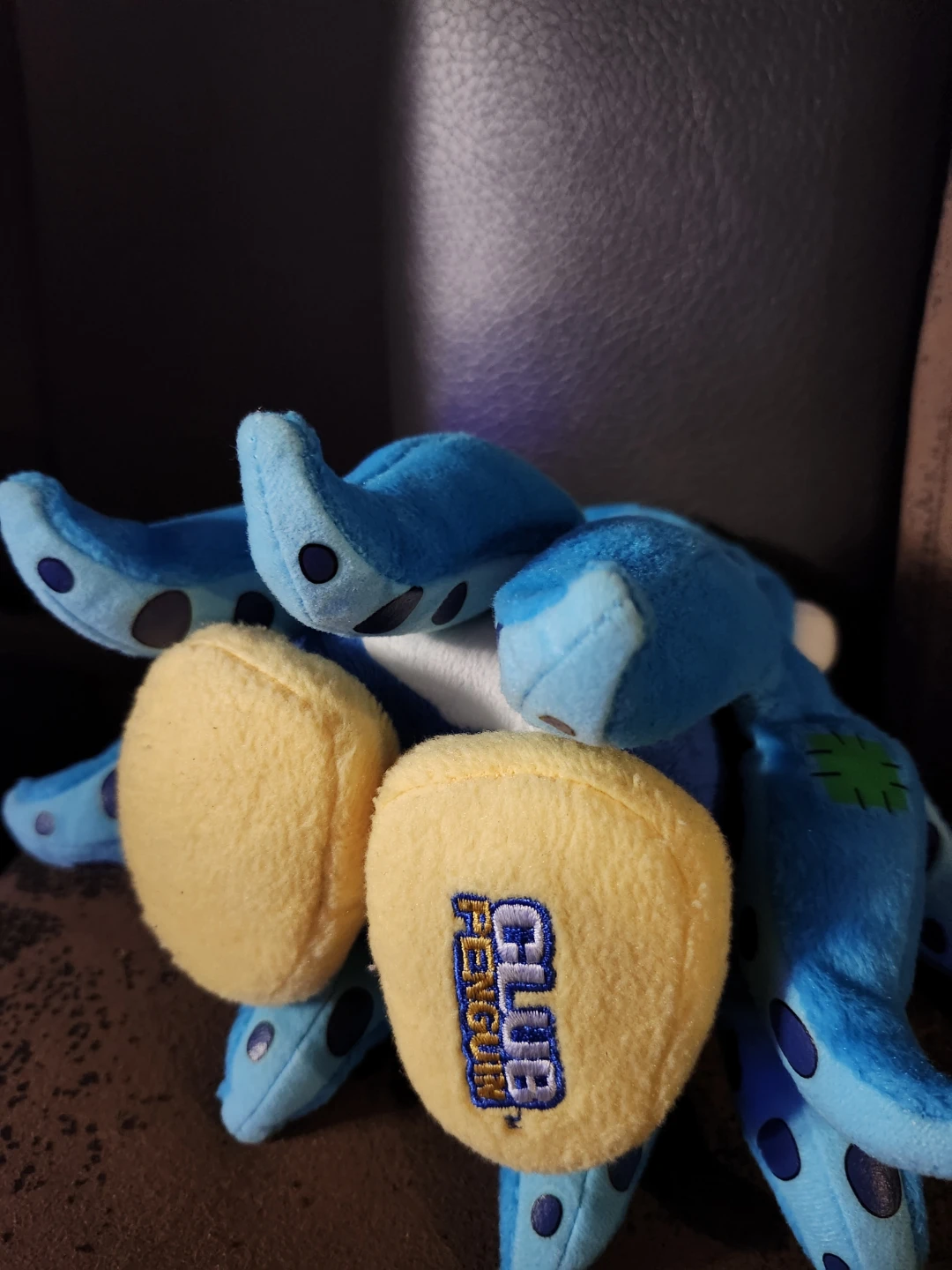 $40 club penguin plush 6" - photo 3