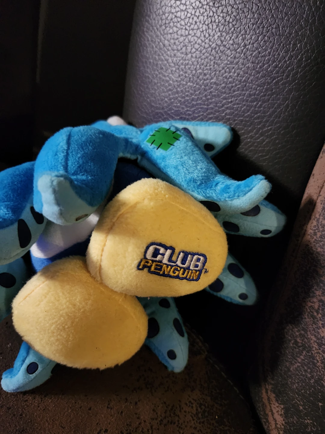 $40 club penguin plush 6" - photo 4