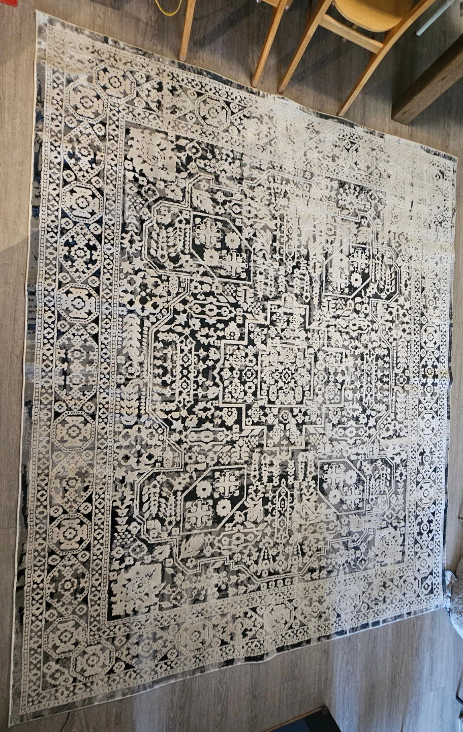 Classic Home Distressed Raffine 8' x 10' Area Rug - photo 4