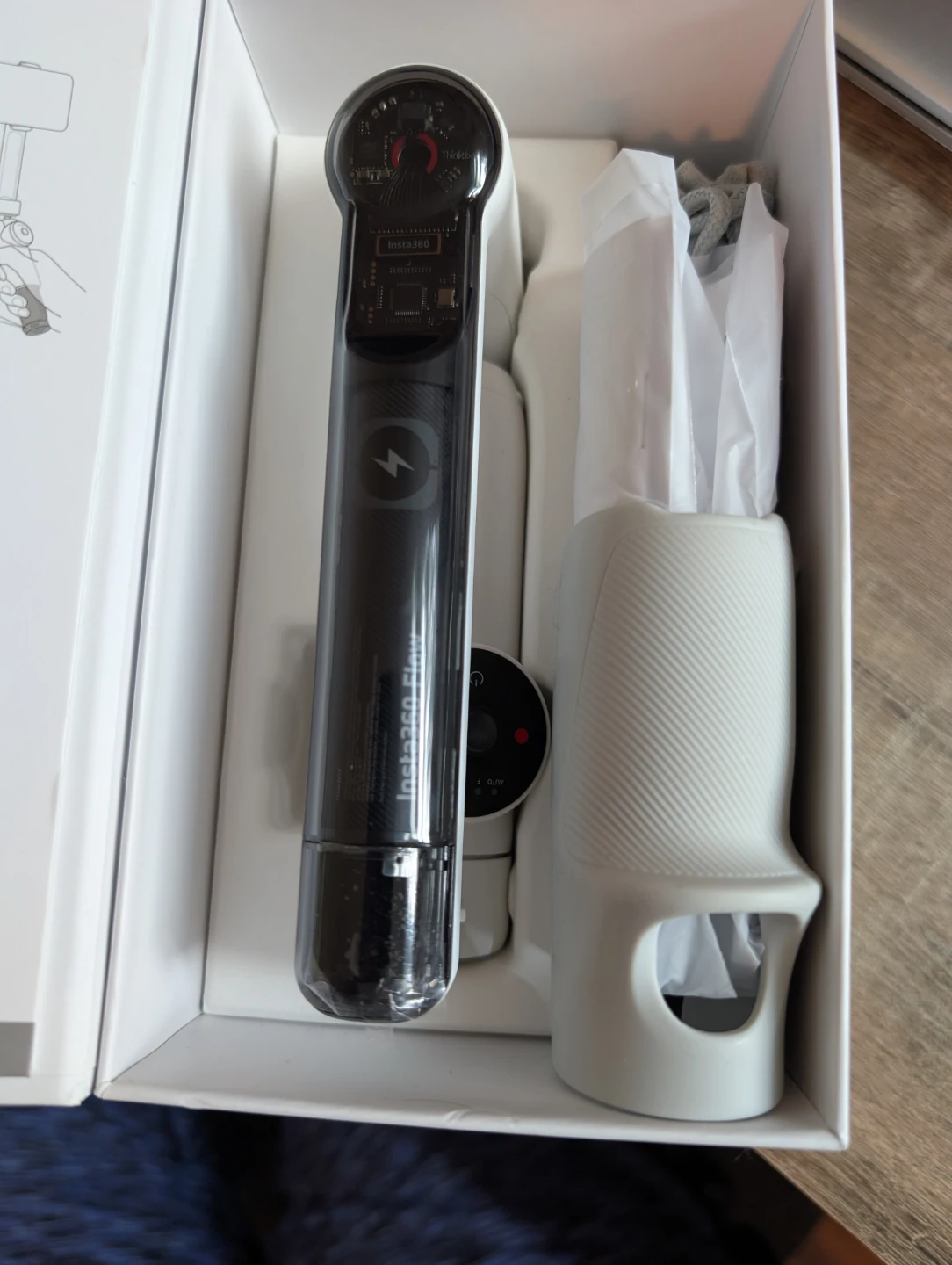 Insta360 Flow AI-Powered Smartphone Stabilizer - Summit White - photo 2