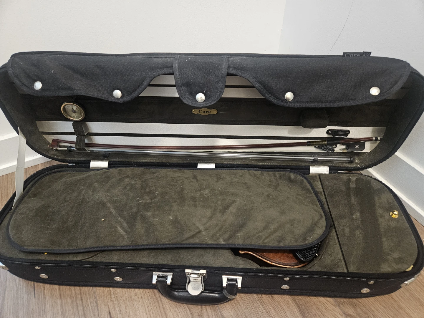 Core Violin with Case and Bow - photo 2