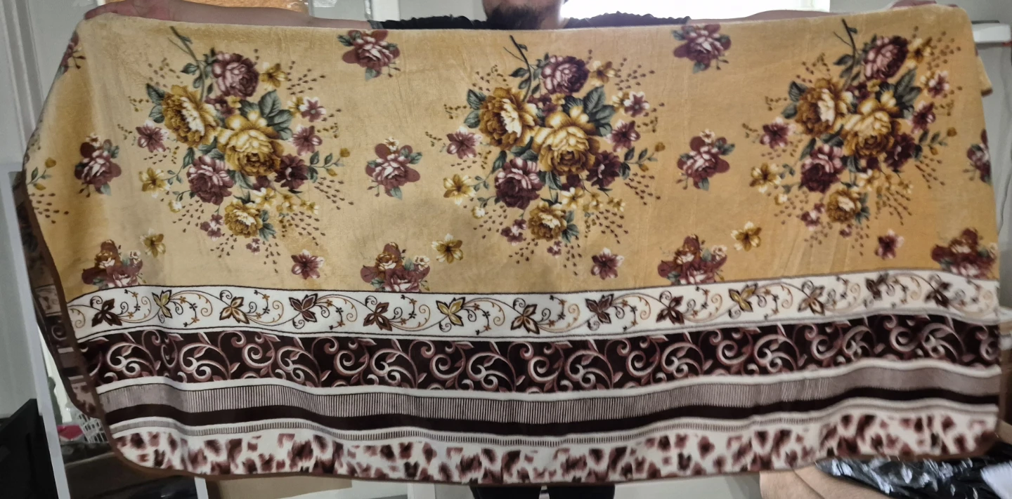 Fleece Blanket with Floral Print