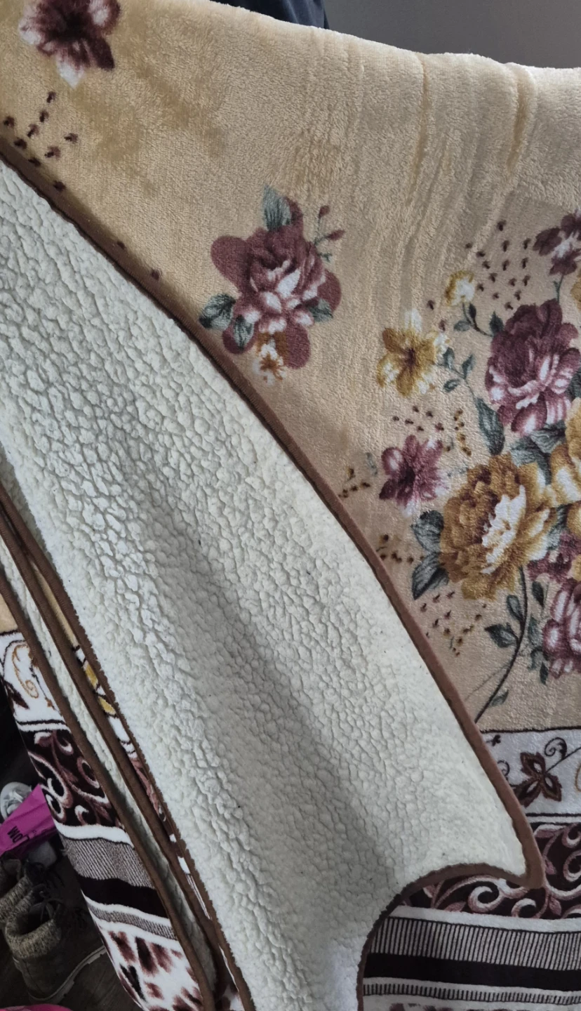 Fleece Blanket with Floral Print - photo 2
