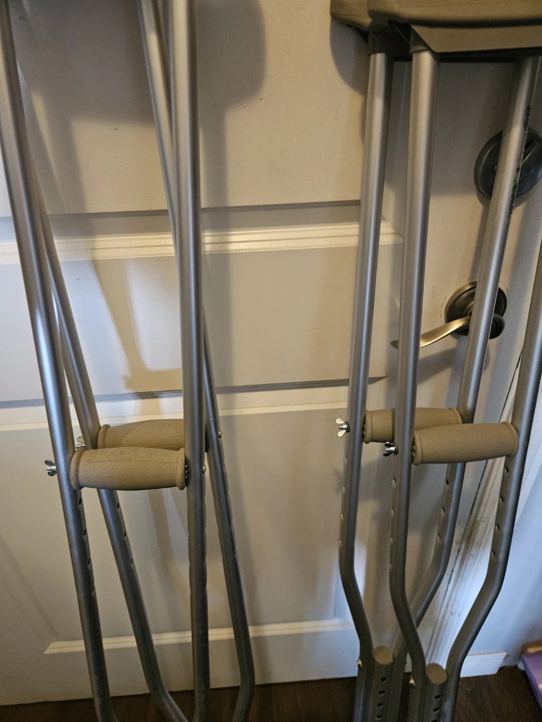 Crutches  2 sets excellent condition