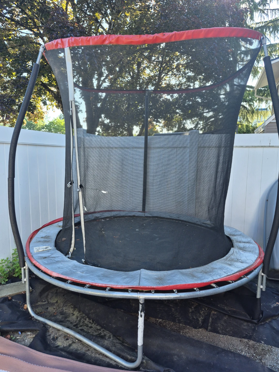 Trampoline with Safety Enclosure
