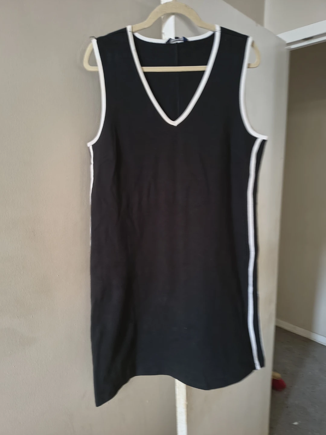Reitmans Black Sleeveless Dress Xl with White Trim - photo 2