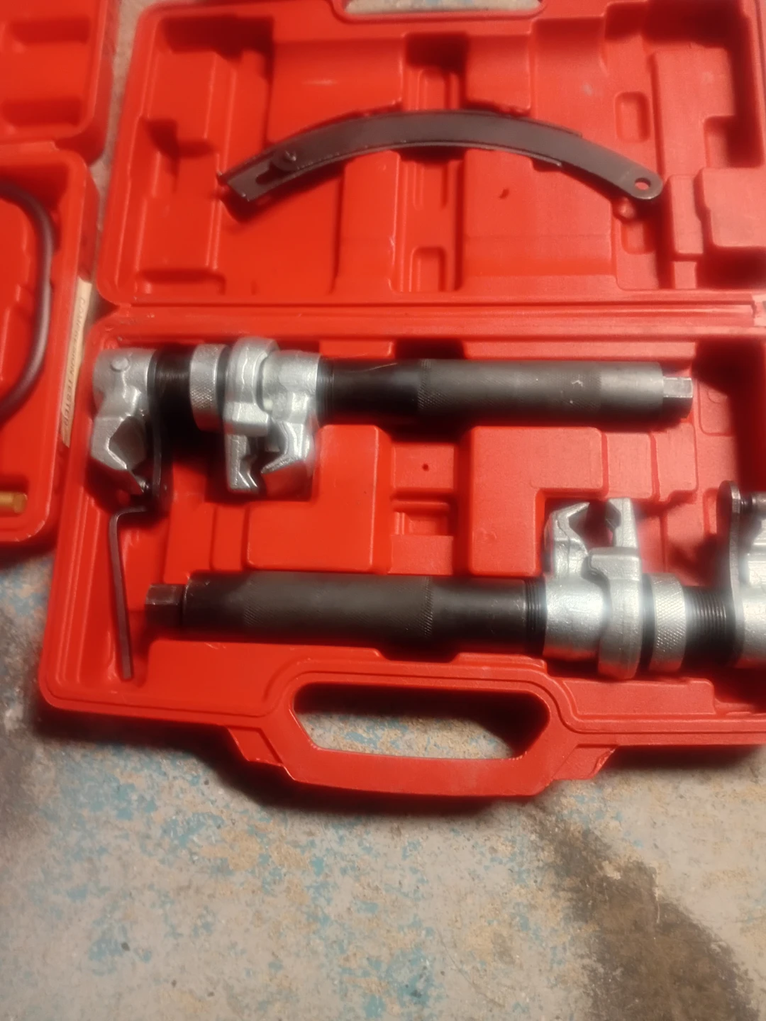 Automotive Tool Kit spring compressor kit