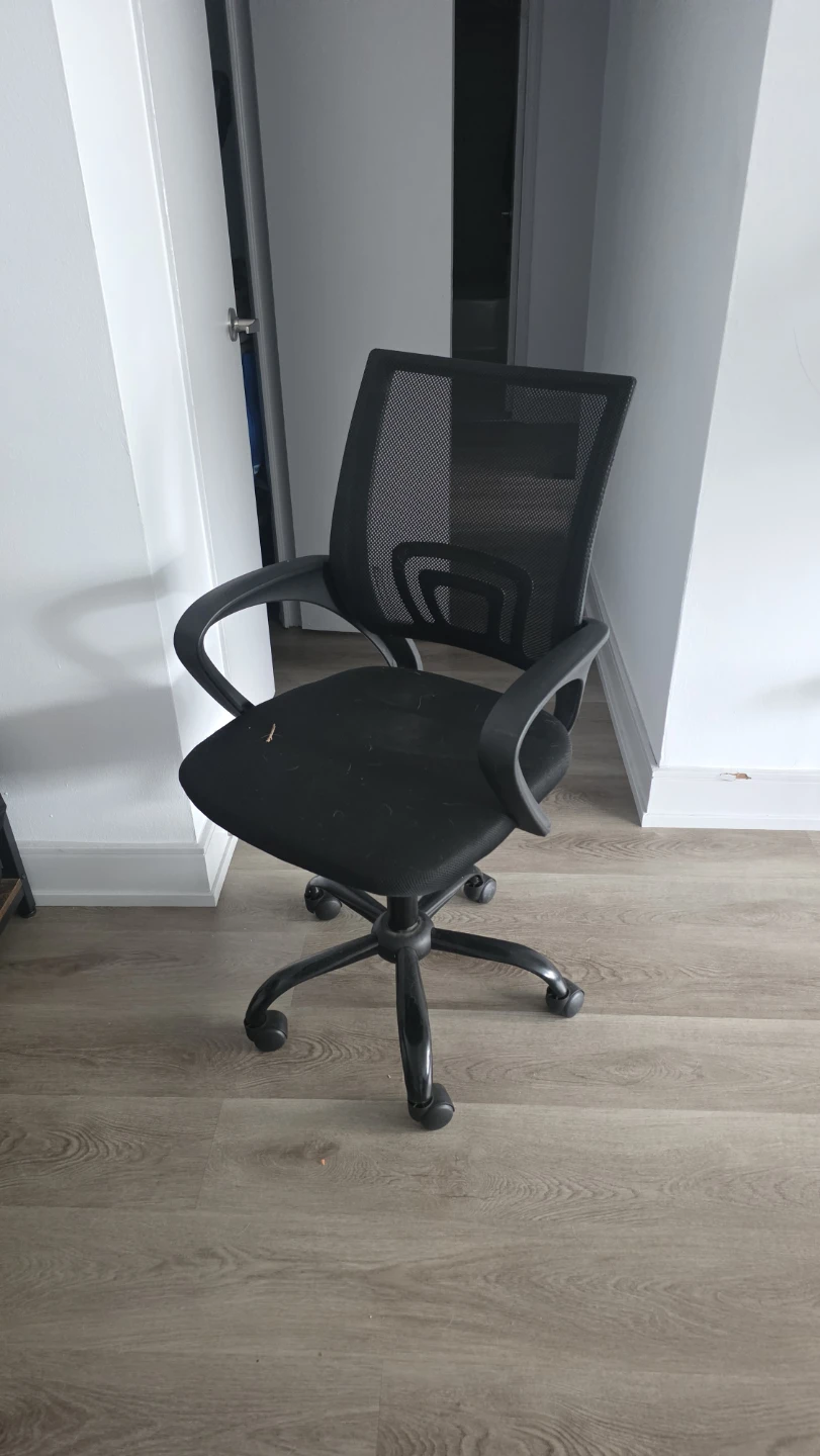 Black Mesh Office Chair