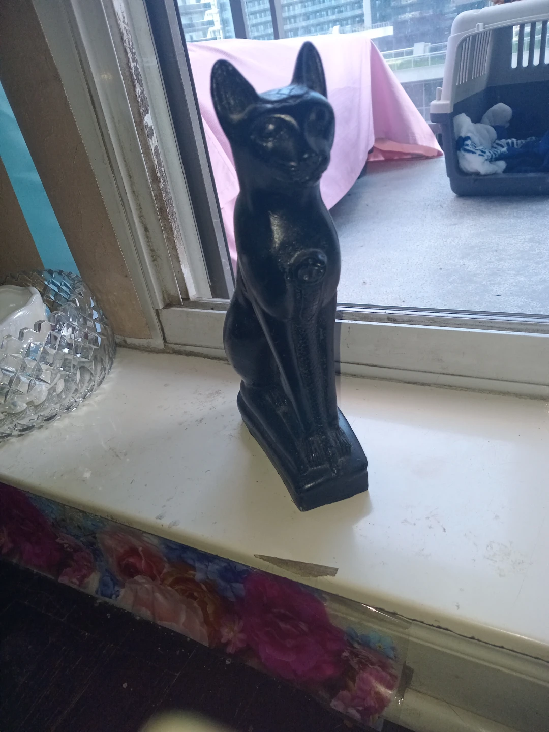 Black Cat Statue - photo 2