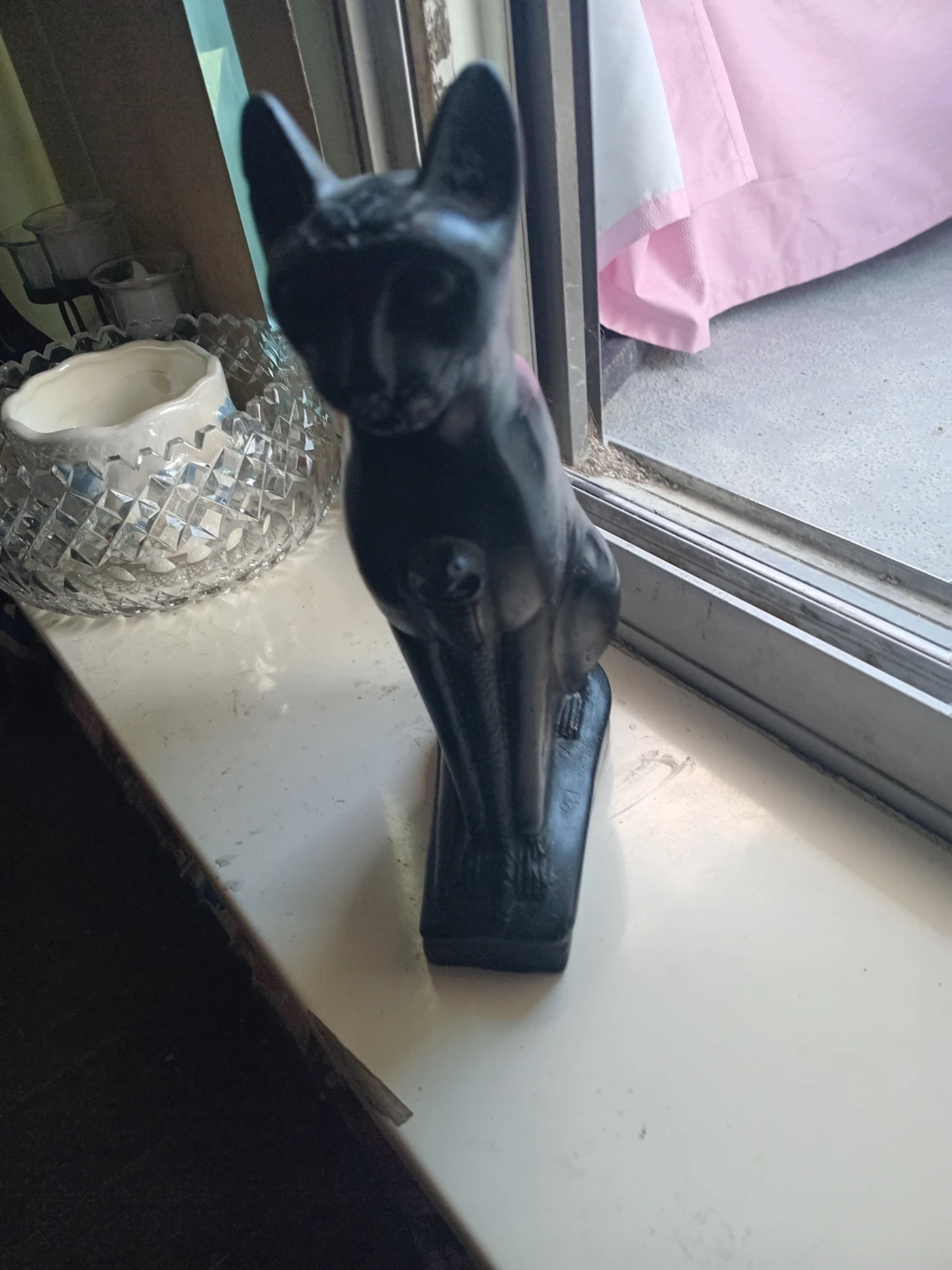 Black Cat Statue - photo 3
