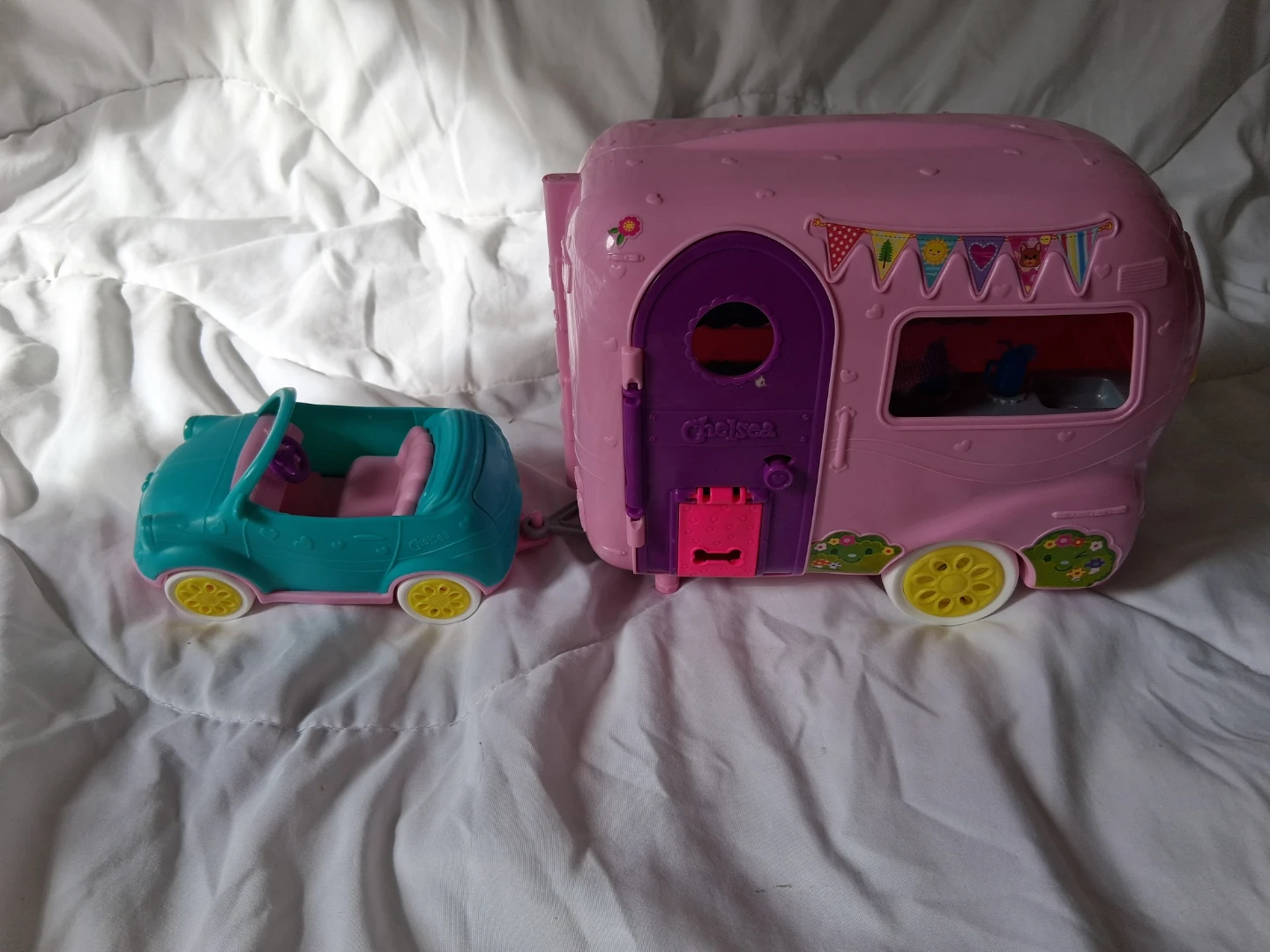 Chelsea Camper Van with Car