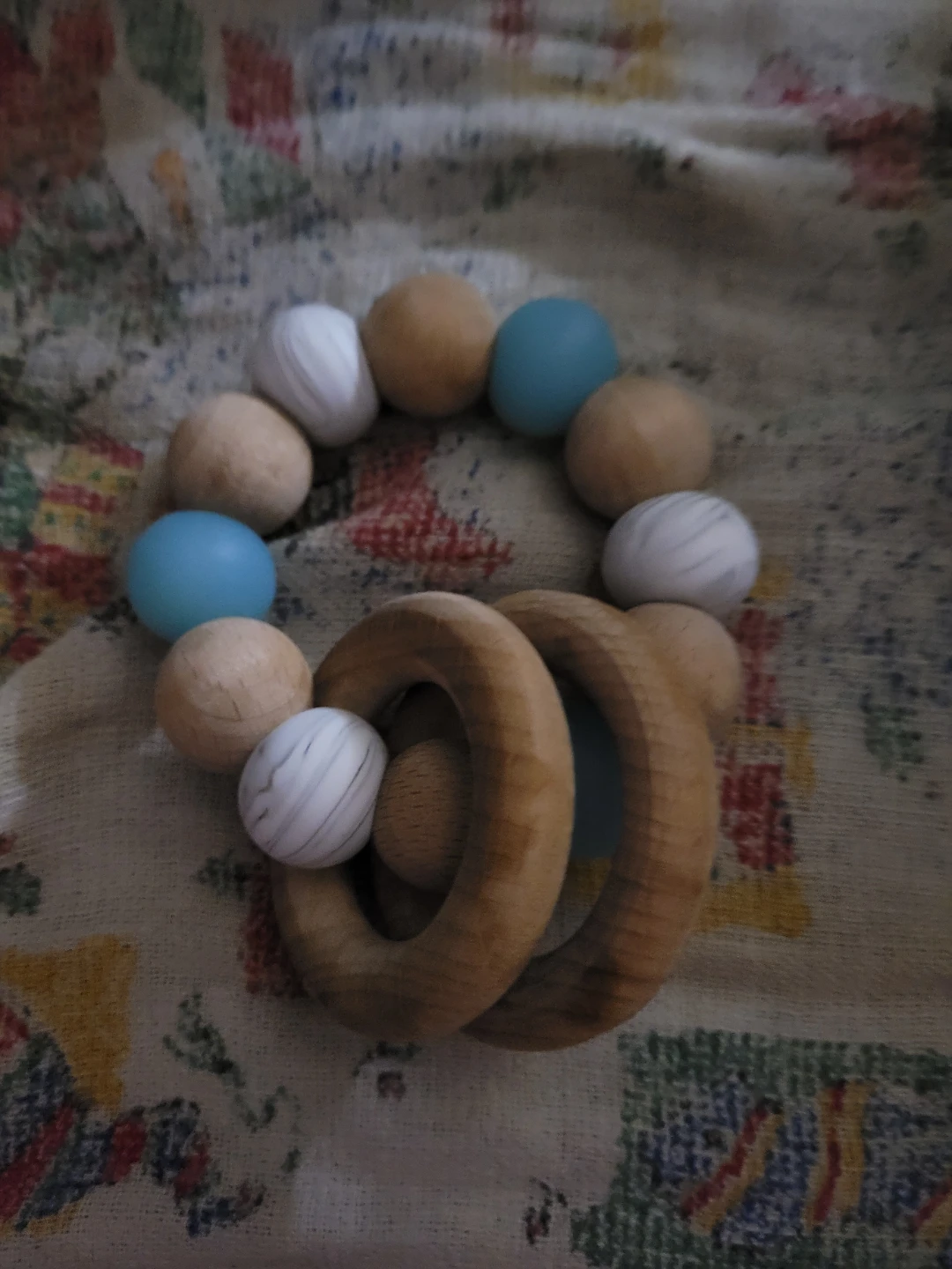 Silicone beaded teething toy