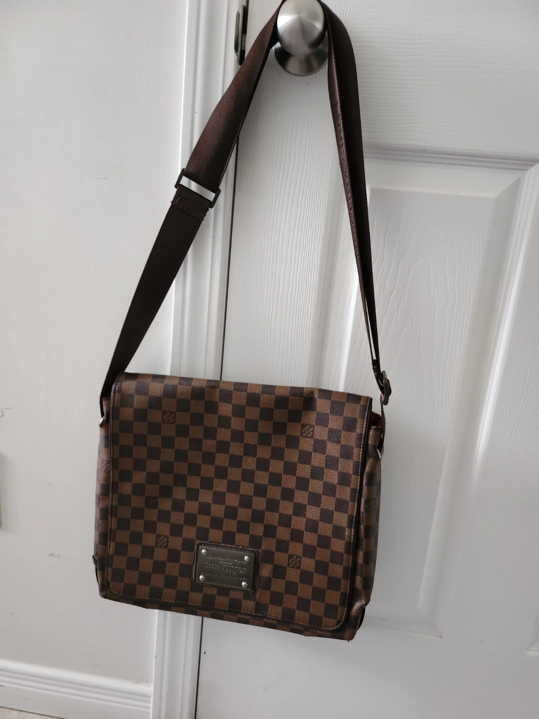 Louis Vuitton Messenger Bag