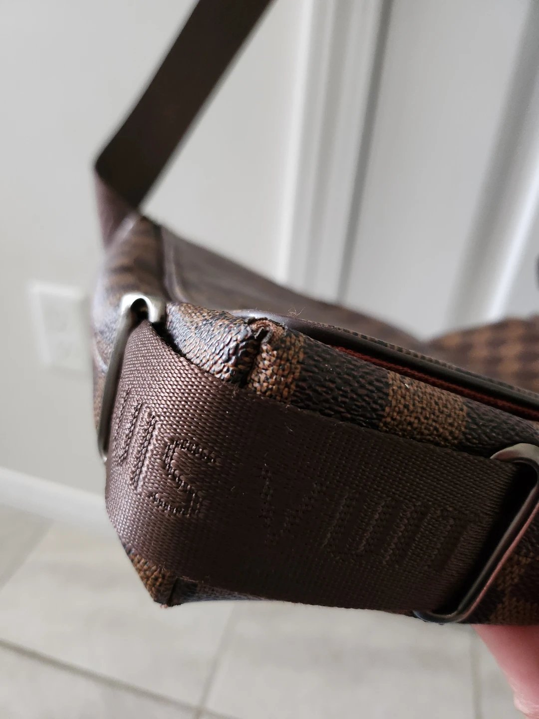 Louis Vuitton Messenger Bag - photo 4