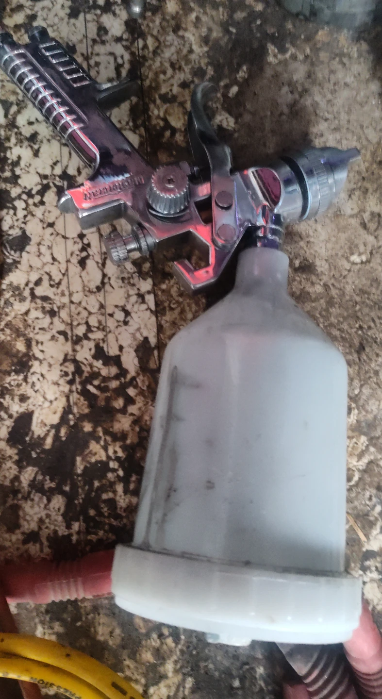 Assorted Spray Guns and Accessories