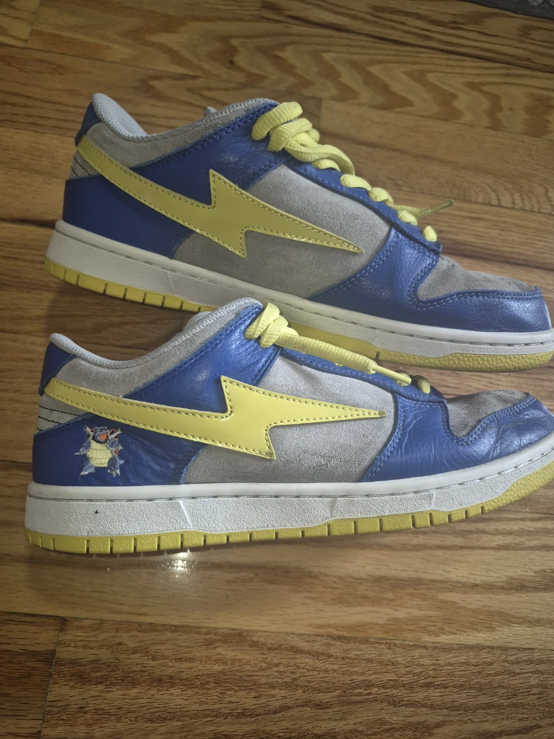 Bundle of 4 Pairs of  sneakers - photo 5