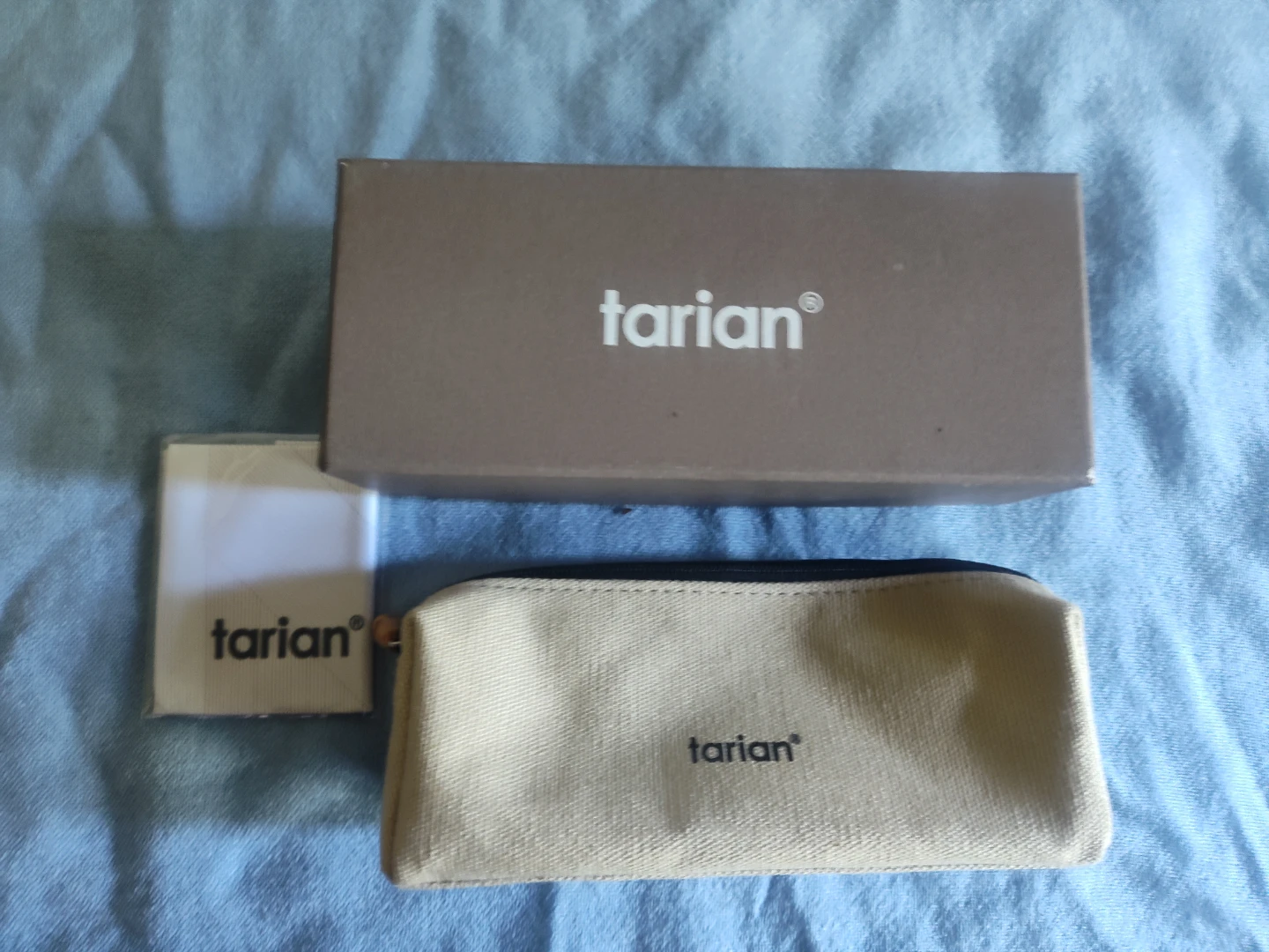 Tarian Eyeglasses Case with Cleaning Cloth and Box