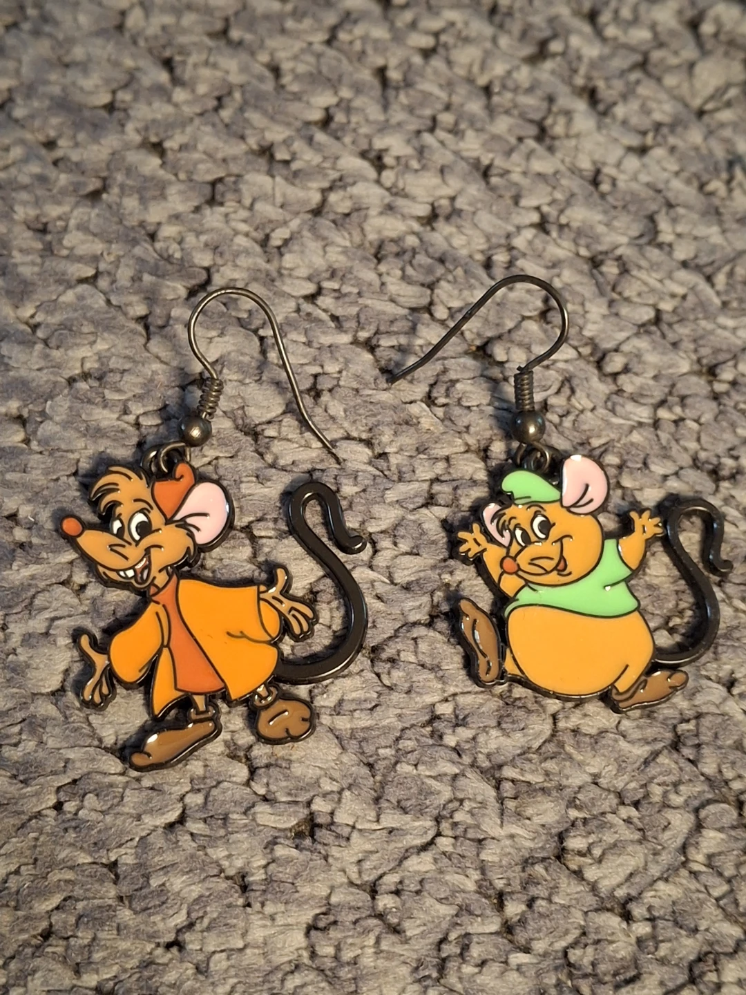 Cinderella Mice Jaq and Gus Earrings - photo 3