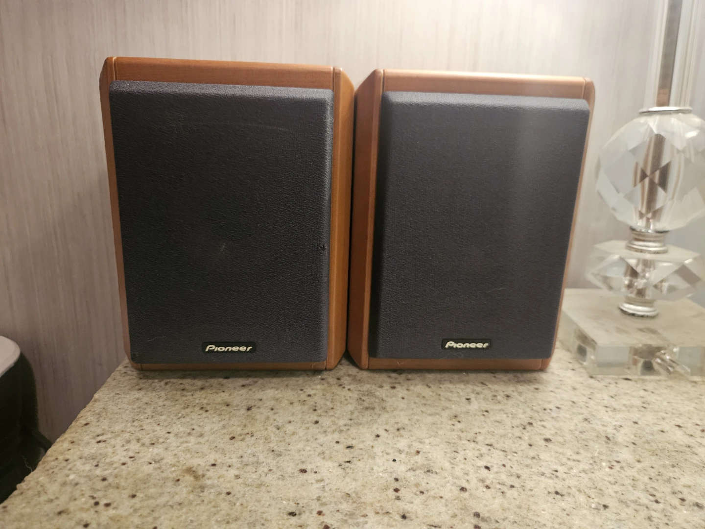 Pioneer S-MT3W Bookshelf Speakers - photo 2