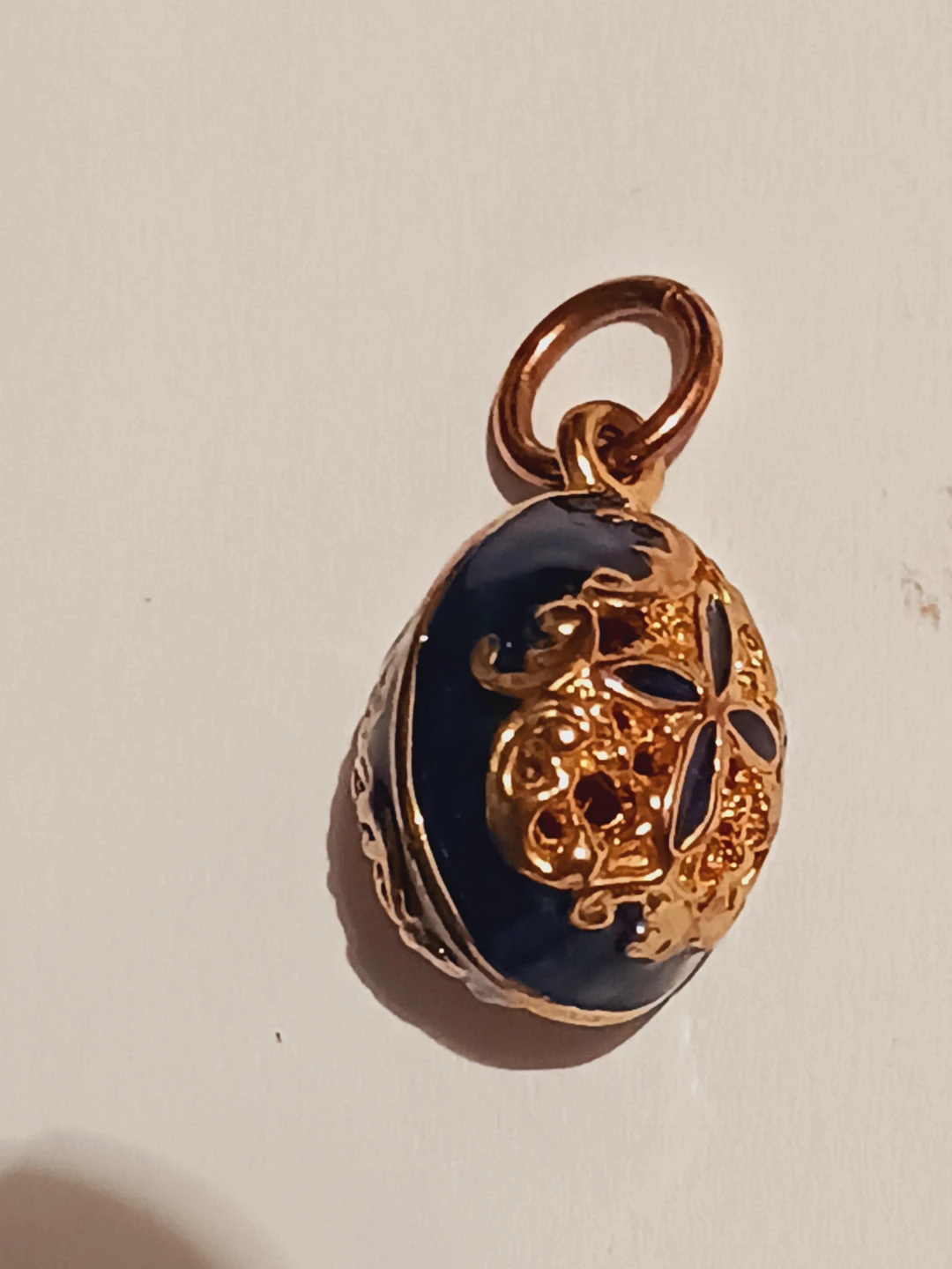 Gorgeous Enamel Fabergé Russian Egg Pendant - photo 2