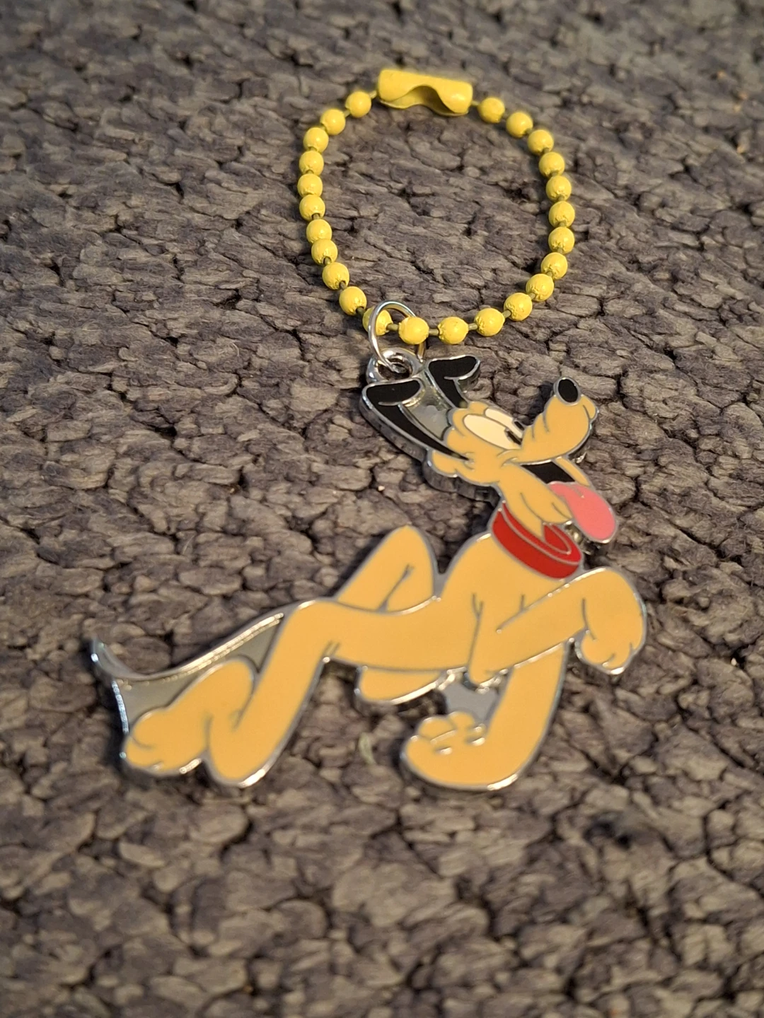 Disney Pluto Keychain - photo 3