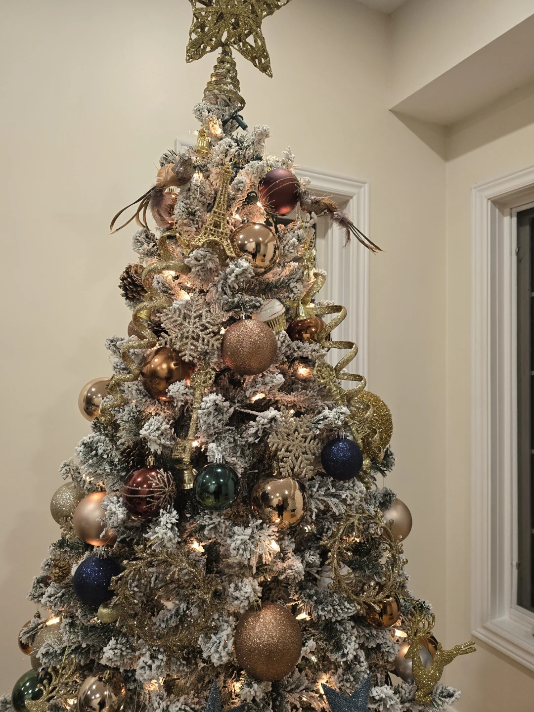 Pre-lit Flocked Christmas Tree with Ornaments - photo 3